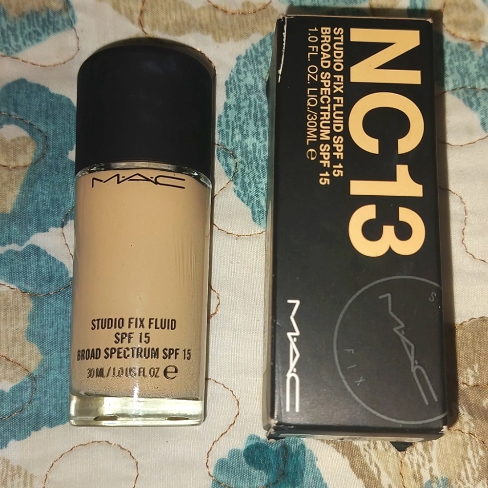 NIB MAC Studio Fix Fluid Foundation SPF 15